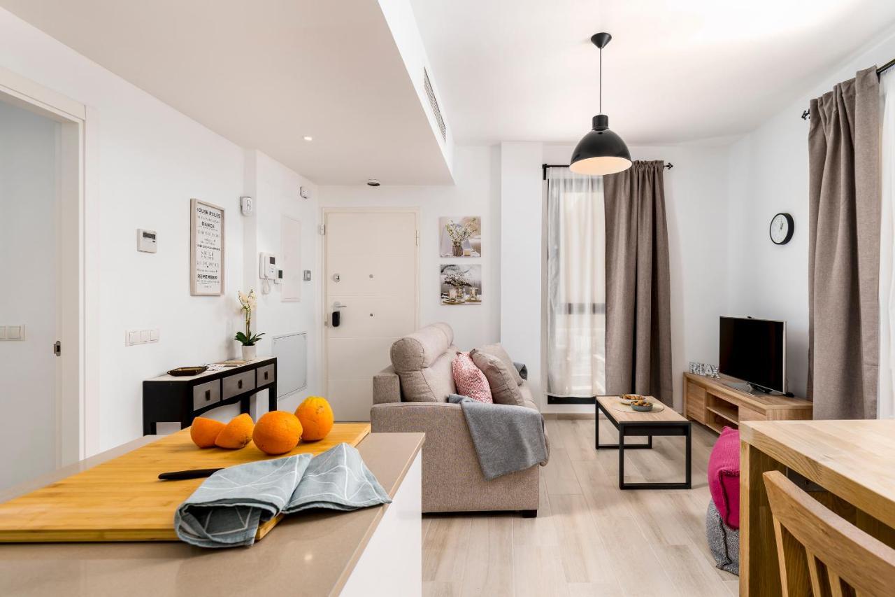 Apartamento Deluxe Con Piscina, Terraza & Parking Malaga Bagian luar foto