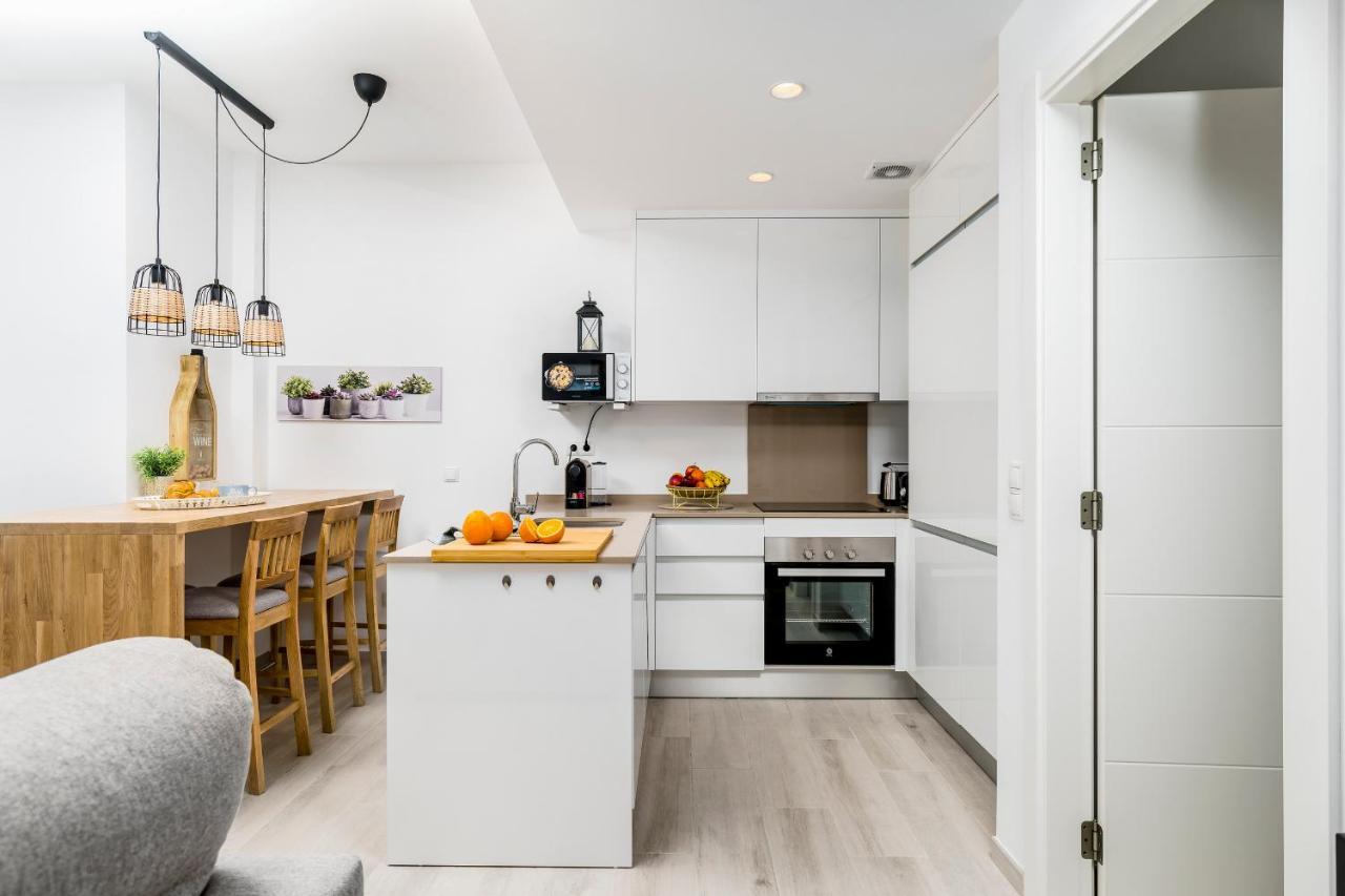 Apartamento Deluxe Con Piscina, Terraza & Parking Malaga Bagian luar foto