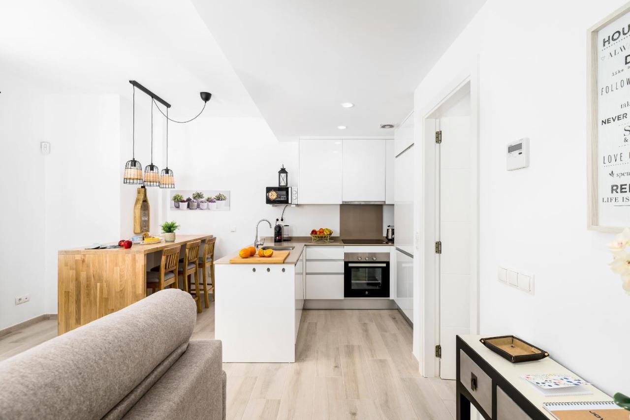 Apartamento Deluxe Con Piscina, Terraza & Parking Malaga Bagian luar foto