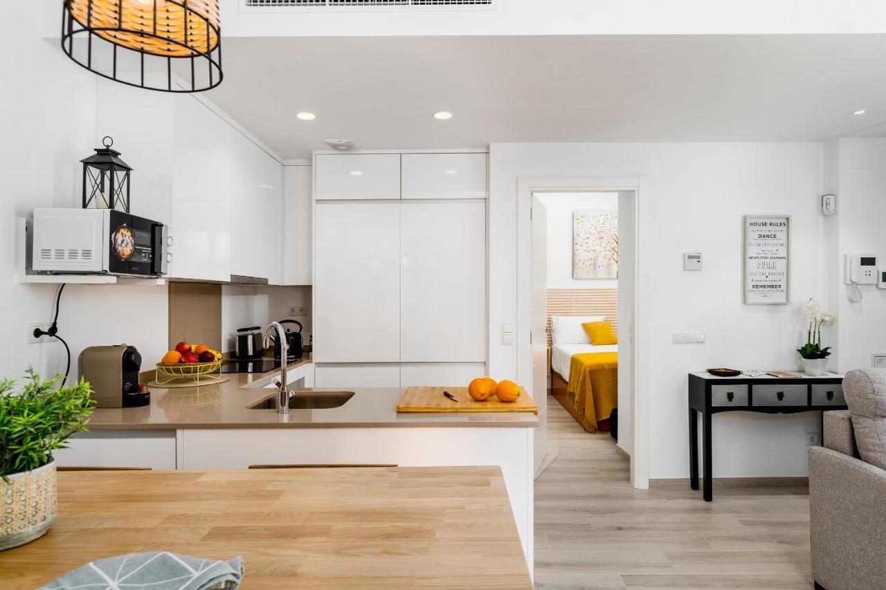 Apartamento Deluxe Con Piscina, Terraza & Parking Malaga Bagian luar foto